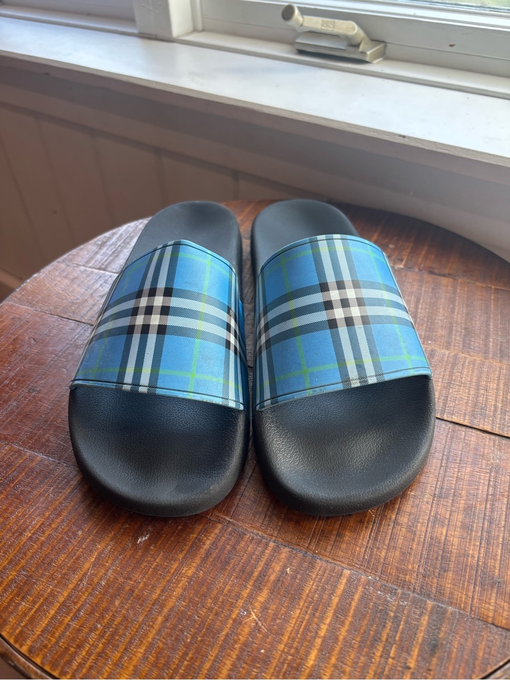 Burberry Furley Blue Azure Check Pool Slide like new with box 44/11